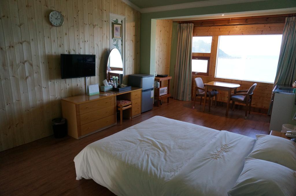 Park Beach Hotel Чеджудо Номер фото