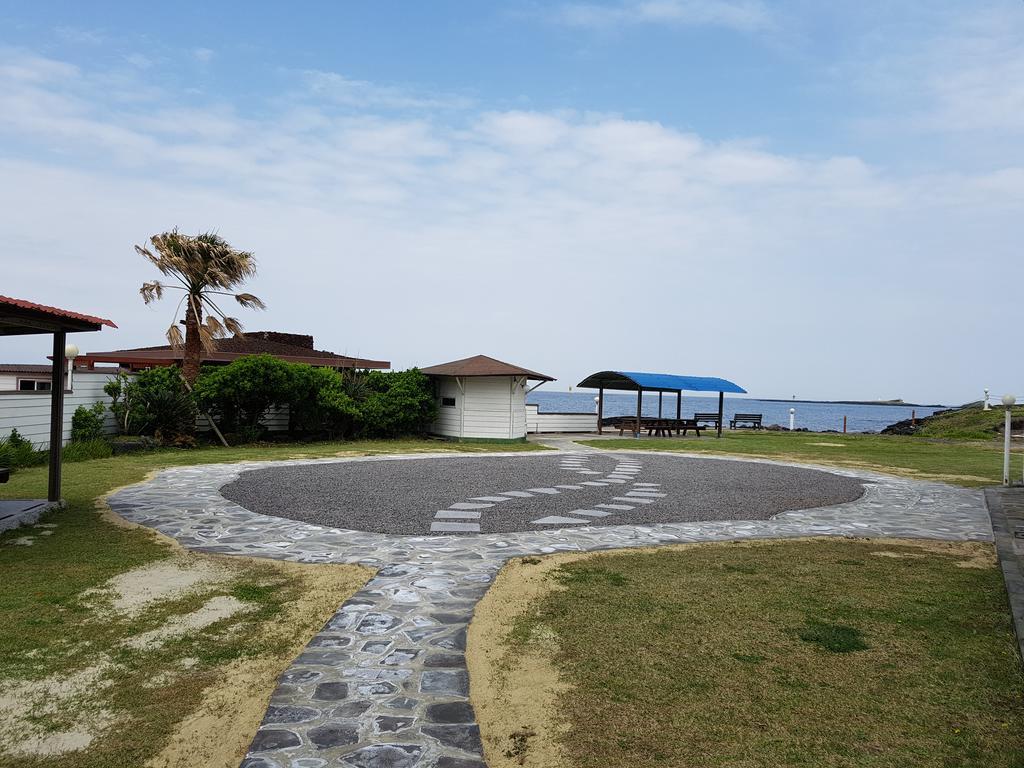 Park Beach Hotel Чеджудо Экстерьер фото