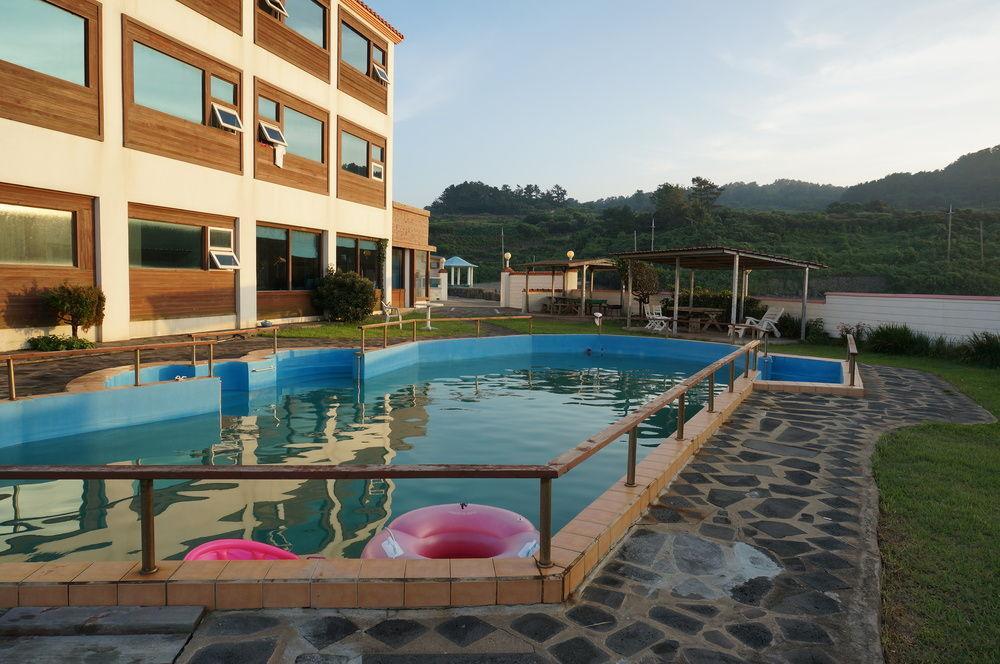 Park Beach Hotel Чеджудо Экстерьер фото