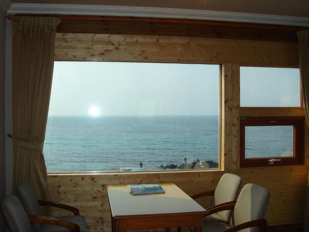 Park Beach Hotel Чеджудо Экстерьер фото