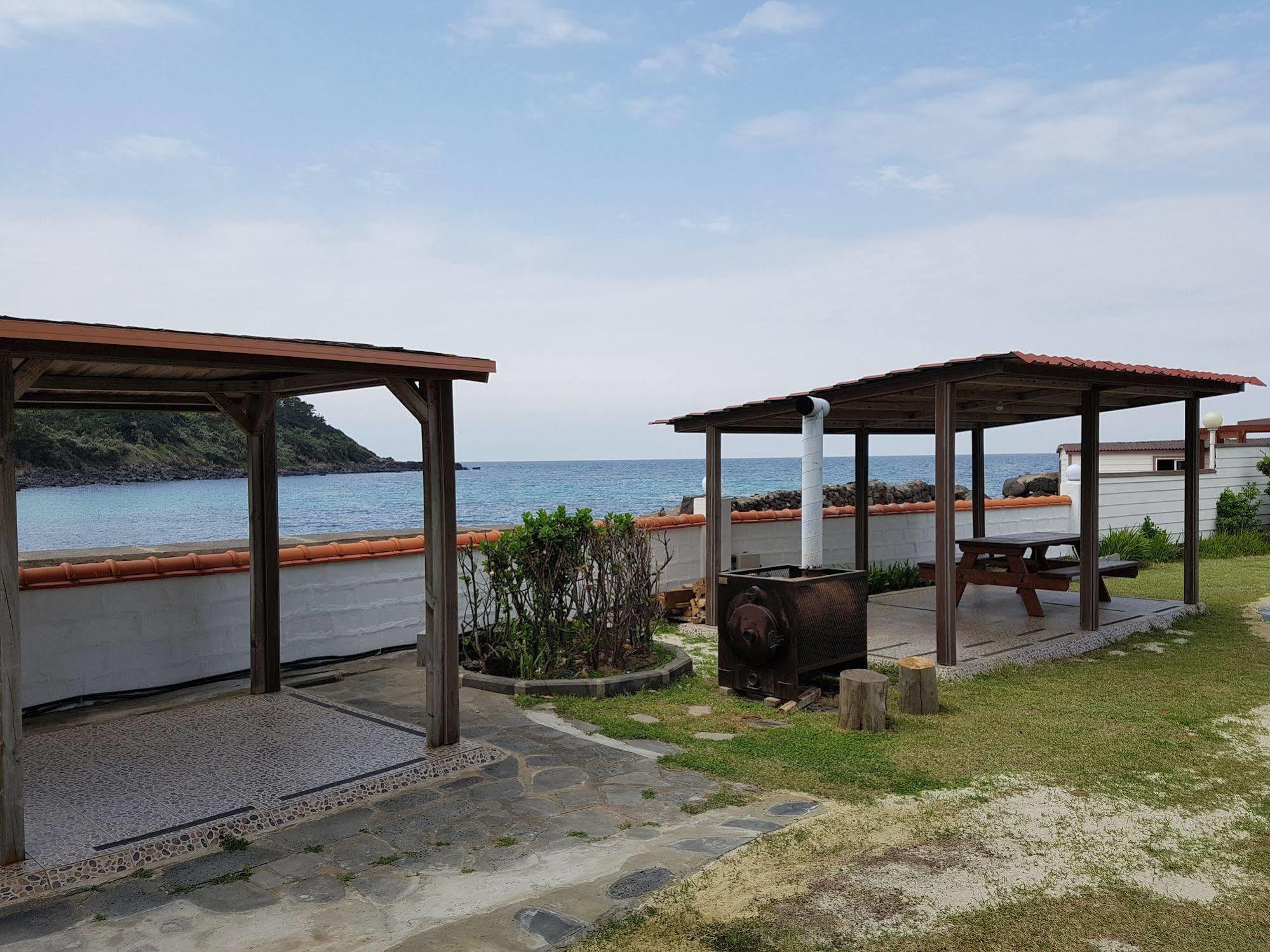 Park Beach Hotel Чеджудо Экстерьер фото